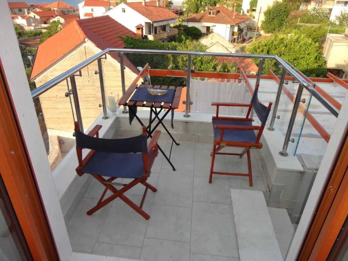 Apartment Gliha Jelsa  Bagian luar foto