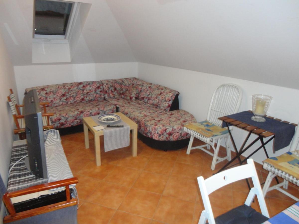 Apartment Gliha Jelsa  Bagian luar foto